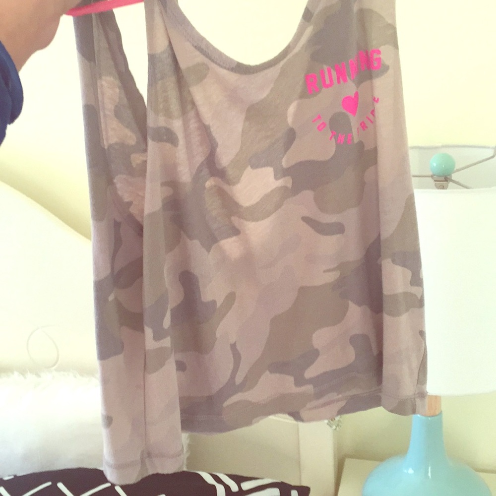 Hollister Sport Muscle Tee Crop Top